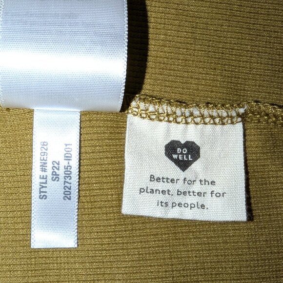 Madewell | Ribbed Henley High-Crop Short Sleeve Tee in Spiced Olive Green Medium - Picture 9 of 10